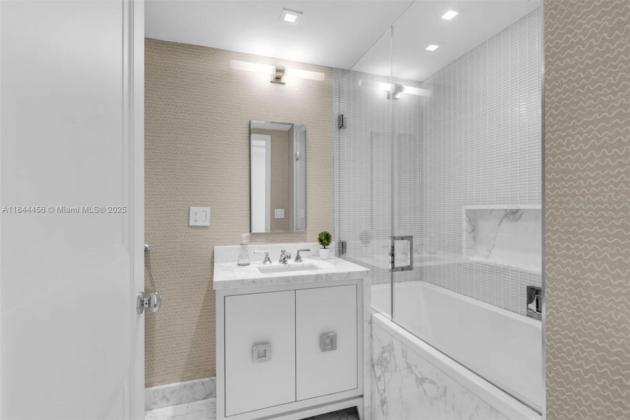 20201 E Country Club Dr, Unit 2808-2809, Aventura, FL 33180 Photo