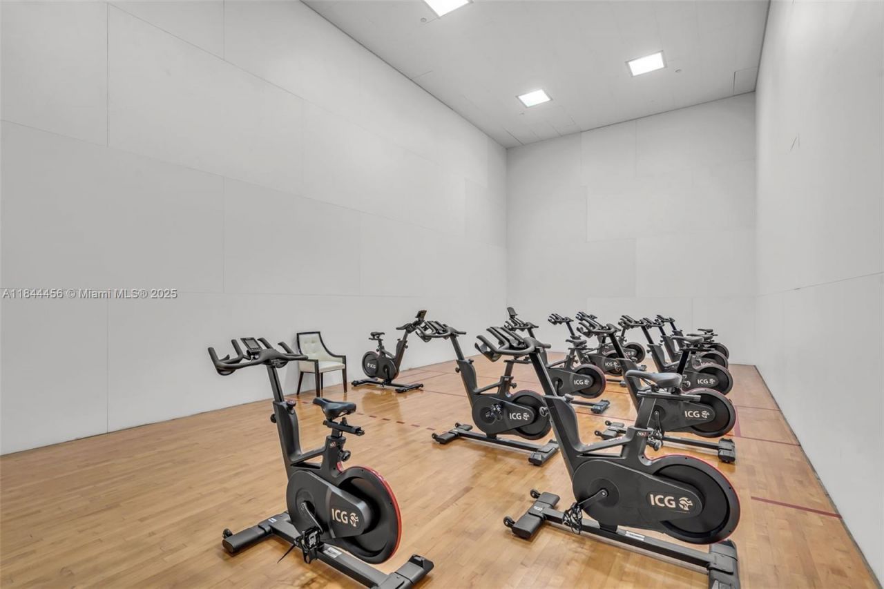 20201 E Country Club Dr, Unit 2808-2809, Aventura, FL 33180 Photo