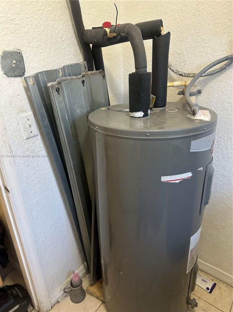 1845 NW 44th St, Miami, FL 33142 Photo