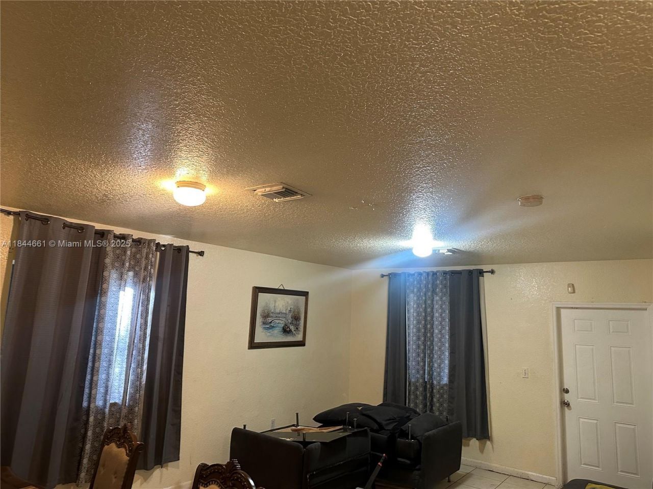 1845 NW 44th St, Miami, FL 33142 Photo