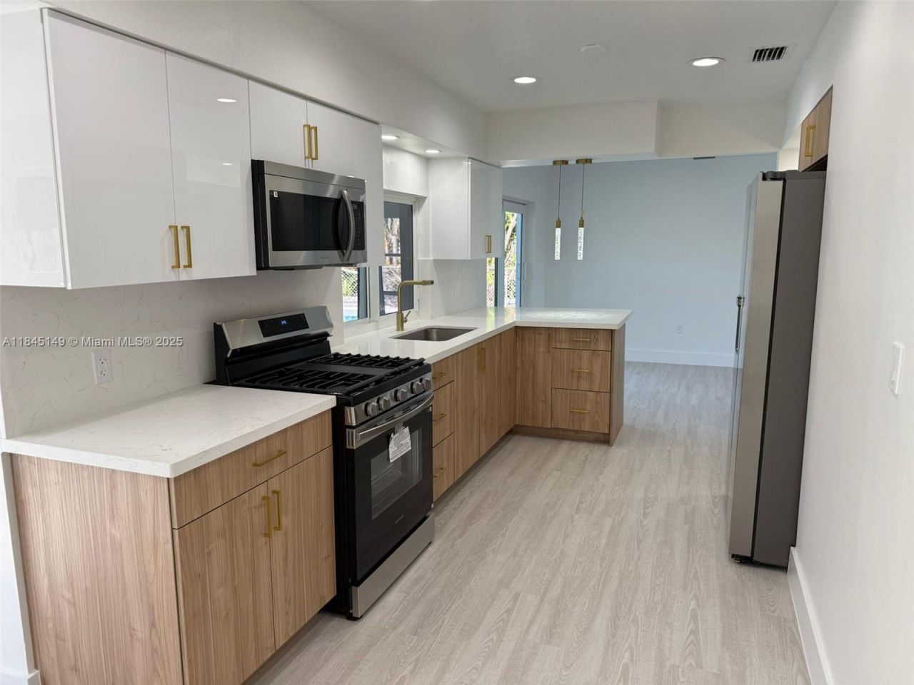 8981 NW 24th St, Sunrise, FL 33322 Photo