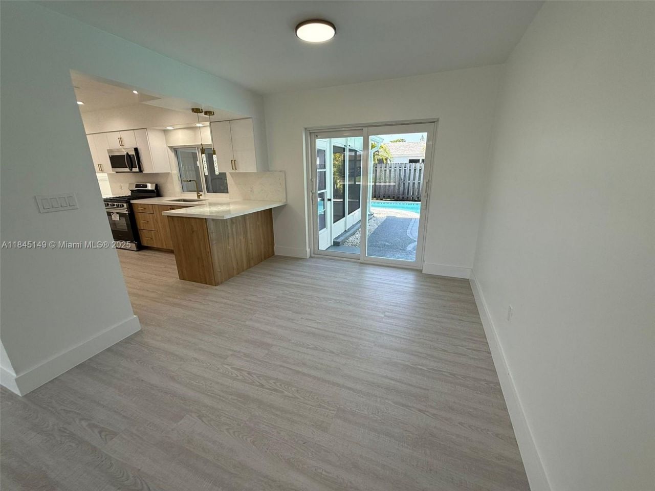 8981 NW 24th St, Sunrise, FL 33322 Photo