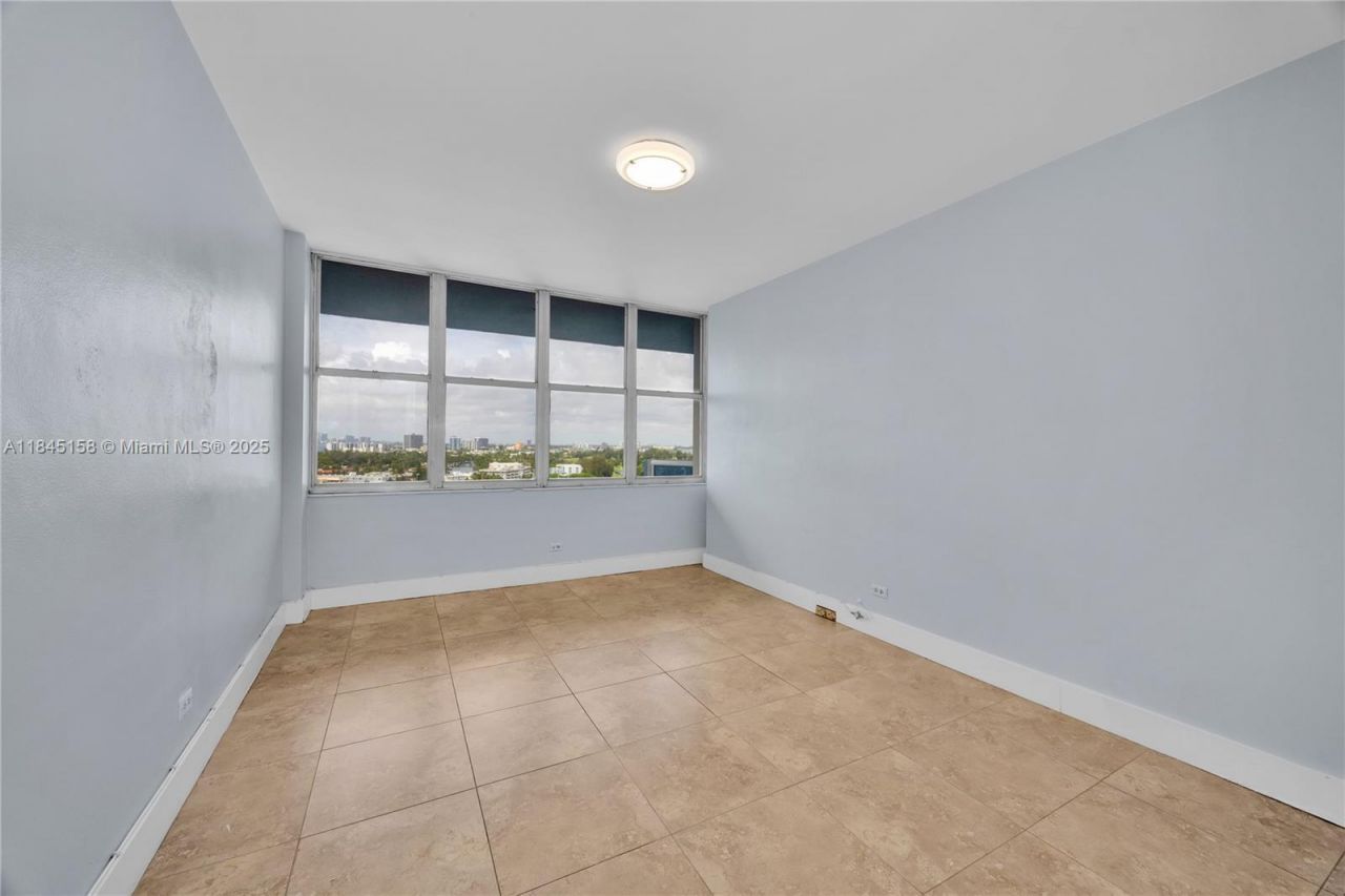 7441 Wayne Ave, Unit 15E, Miami Beach, FL 33141 Photo
