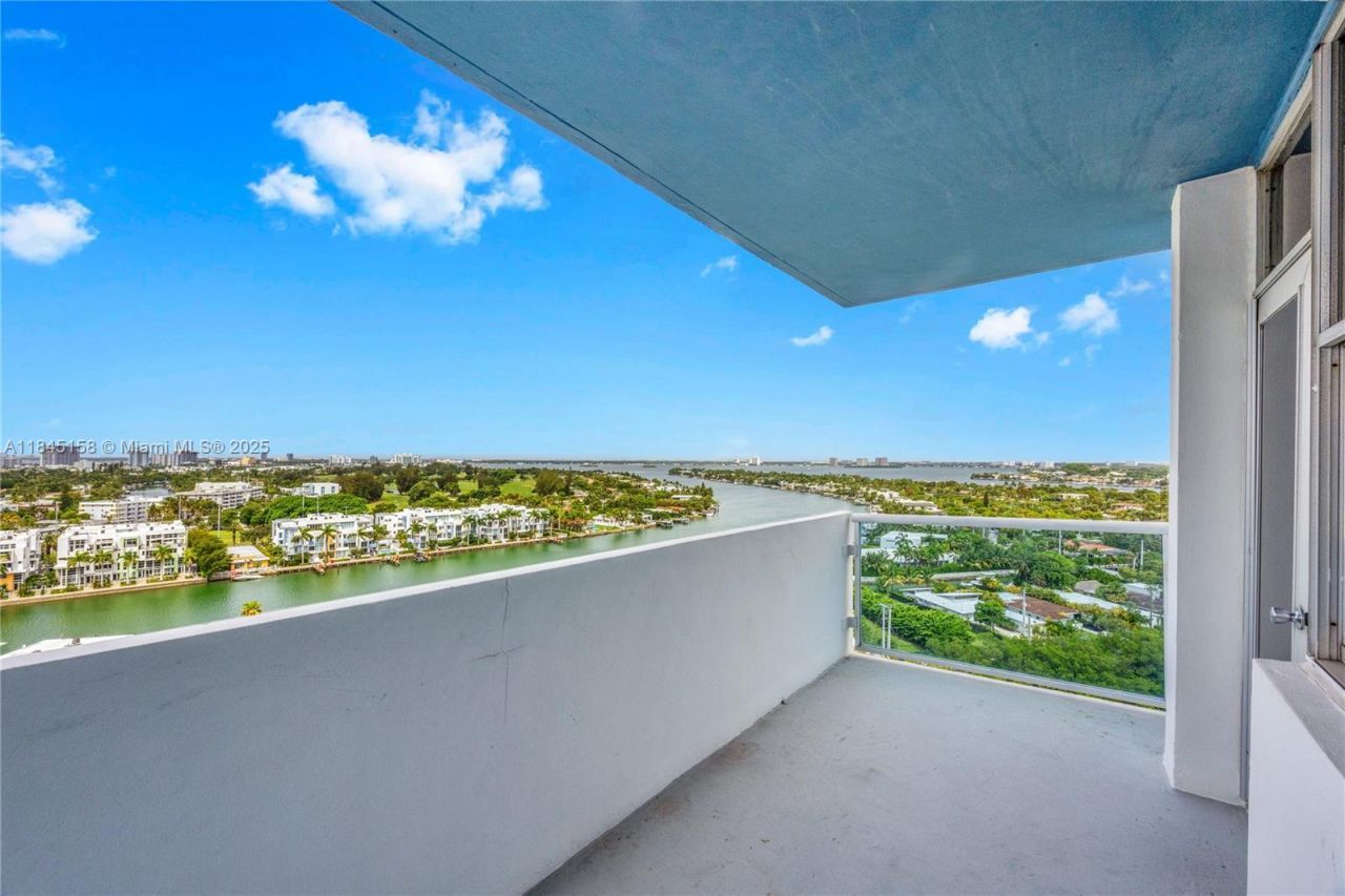 7441 Wayne Ave, Unit 15E, Miami Beach, FL 33141 Photo