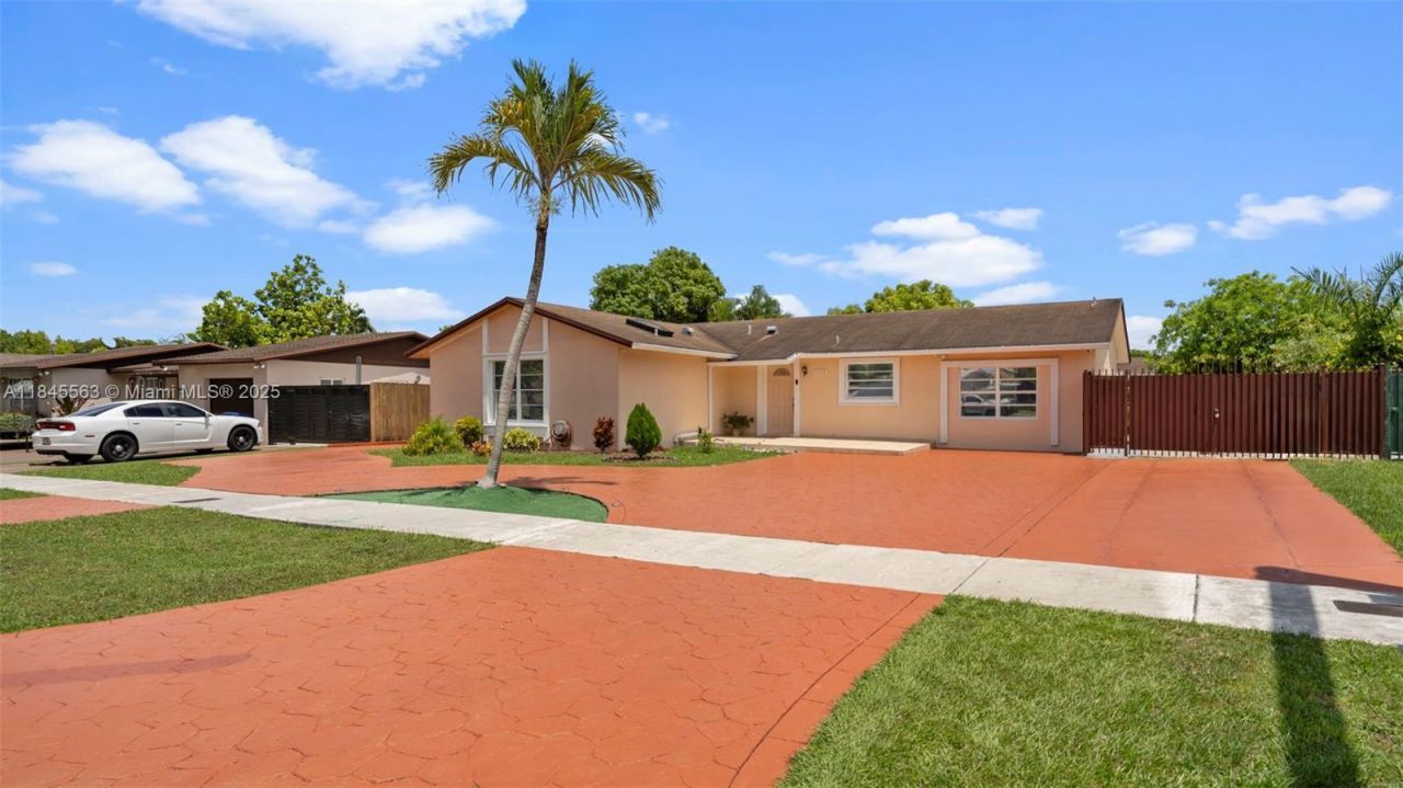 13330 SW 79th St, Miami, FL 33183 Photo