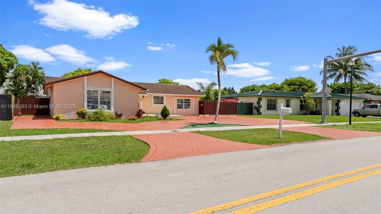 13330 SW 79th St, Miami, FL 33183 Photo