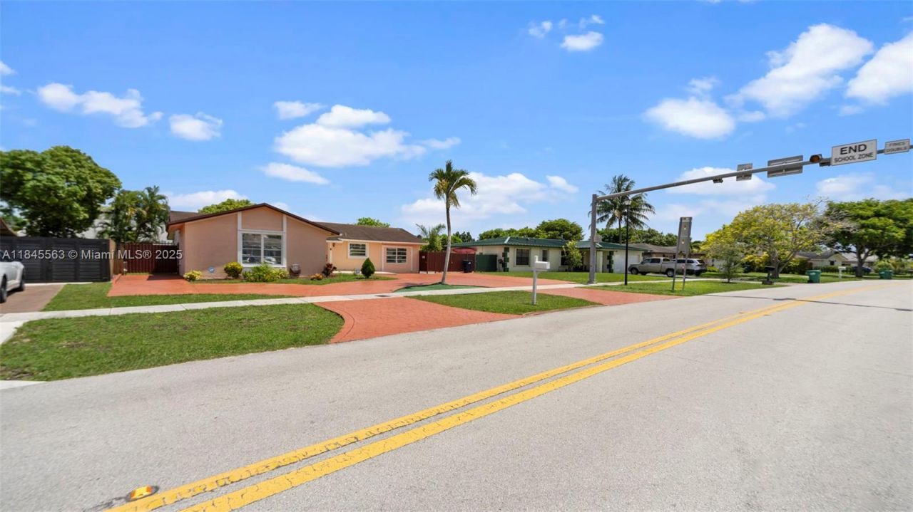 13330 SW 79th St, Miami, FL 33183 Photo