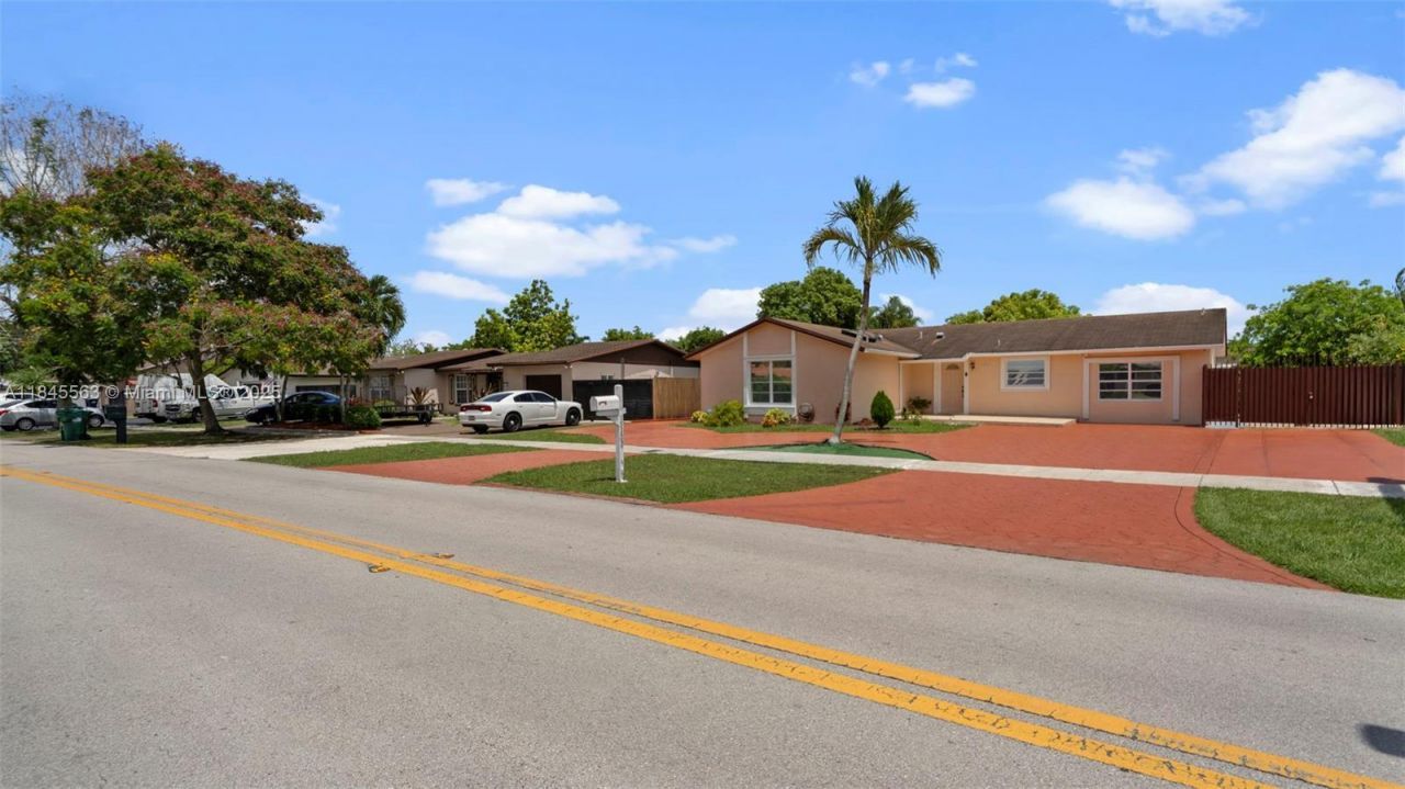 13330 SW 79th St, Miami, FL 33183 Photo