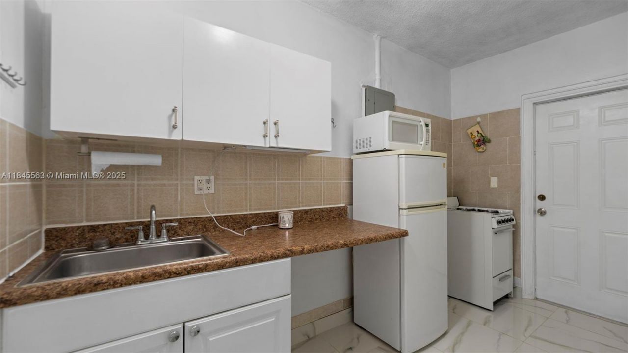 13330 SW 79th St, Miami, FL 33183 Photo