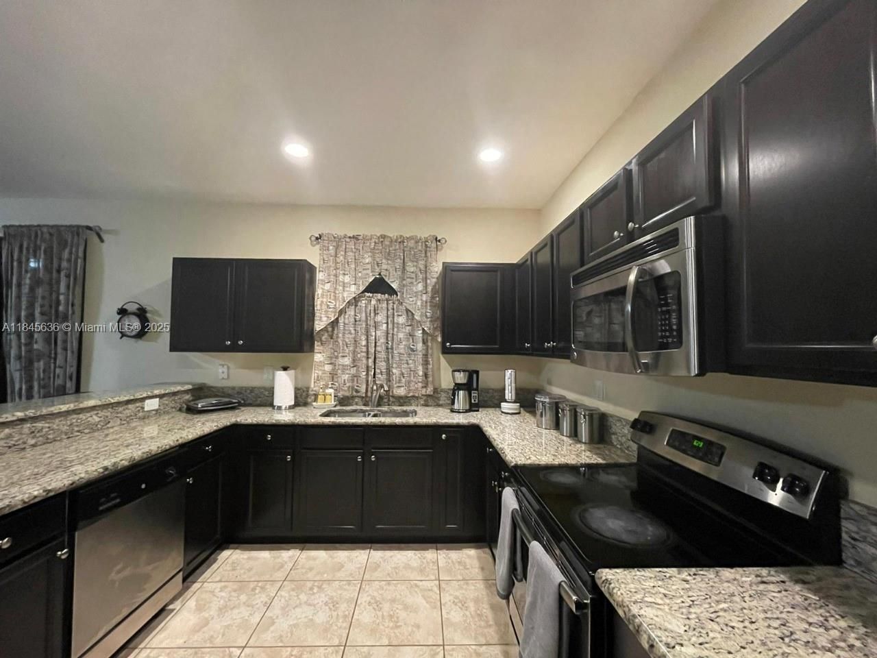 8878 W 33rd Ave, Unit 8878, Hialeah, FL 33018 Photo