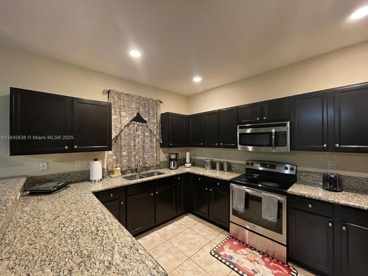 8878 W 33rd Ave, Unit 8878, Hialeah, FL 33018 Photo
