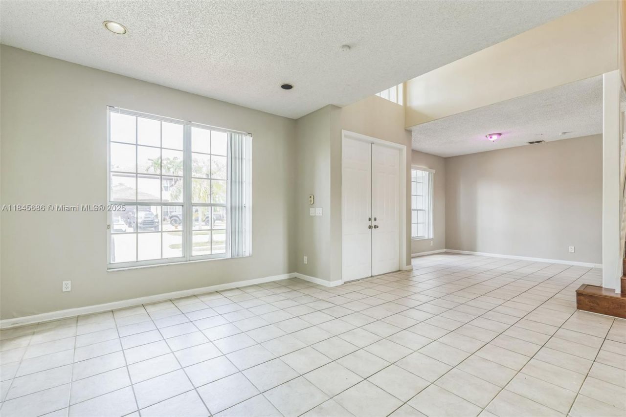 18091 SW 22nd St, Miramar, FL 33029 Photo