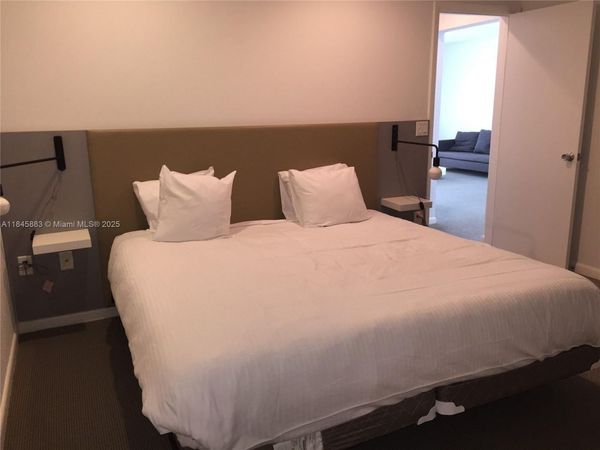 201 Sunrise Drive, Unit 102, Key Biscayne, FL 33149