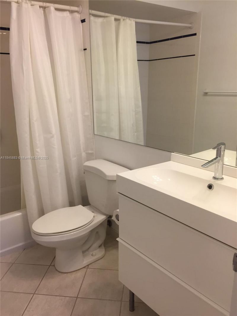 201 Sunrise Drive, Unit 102, Key Biscayne, FL 33149 Photo