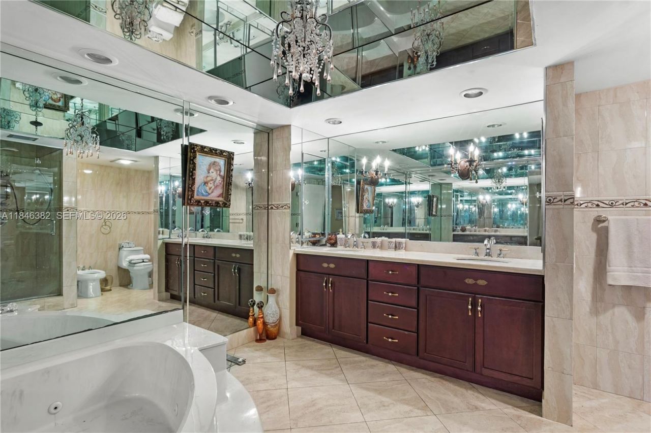 20281 E Country Club Dr, Unit 207, Aventura, FL 33180 Photo