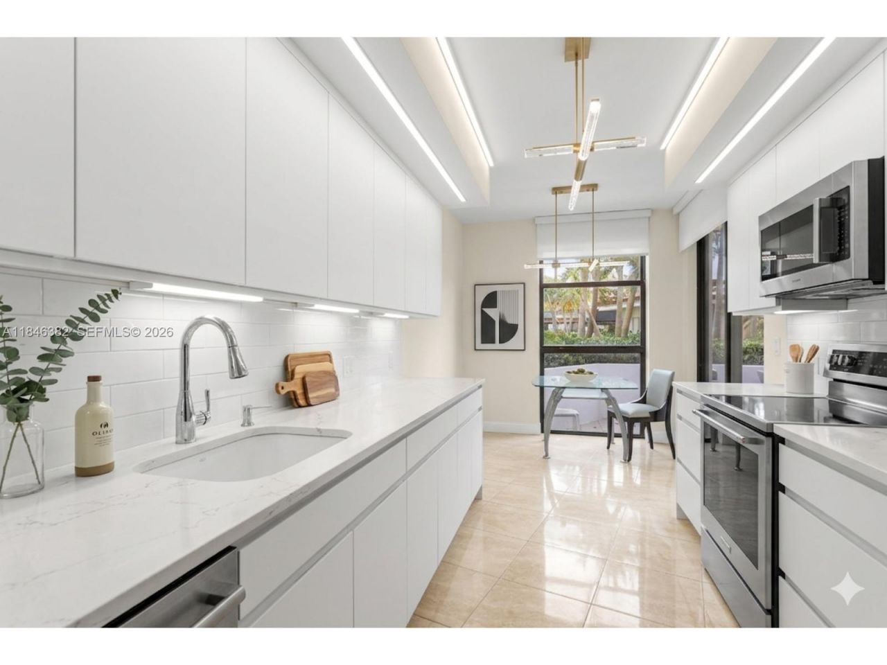 20281 E Country Club Dr, Unit 207, Aventura, FL 33180 Photo