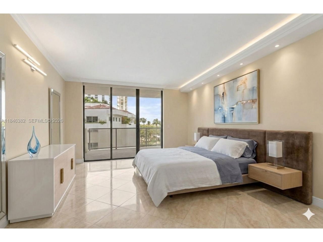 20281 E Country Club Dr, Unit 207, Aventura, FL 33180 Photo
