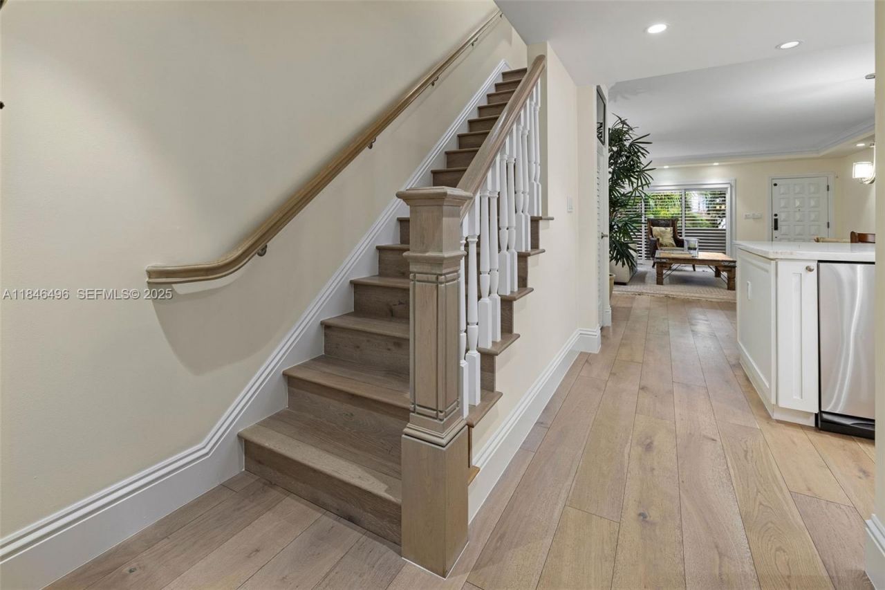 2600 Cardena St, Unit 2, Coral Gables, FL 33134 Photo