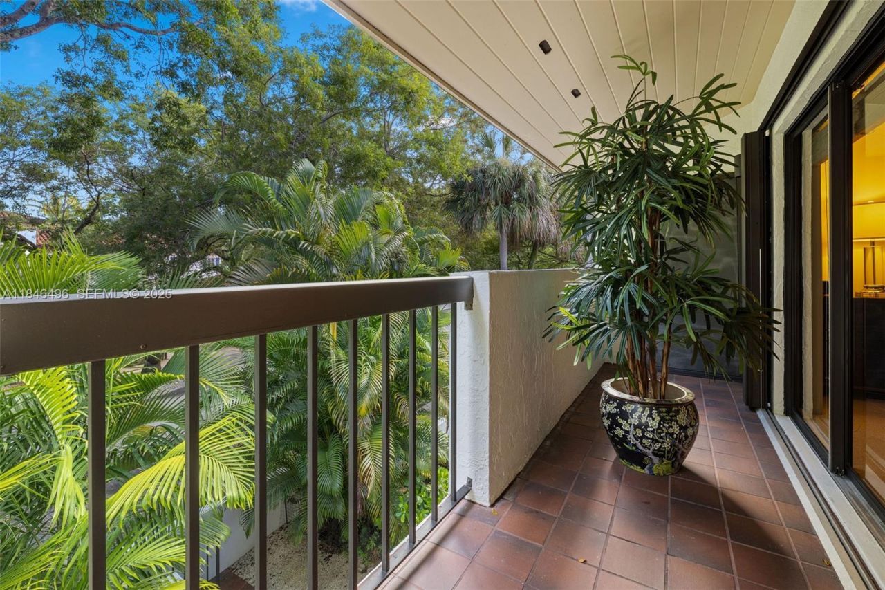 2600 Cardena St, Unit 2, Coral Gables, FL 33134 Photo