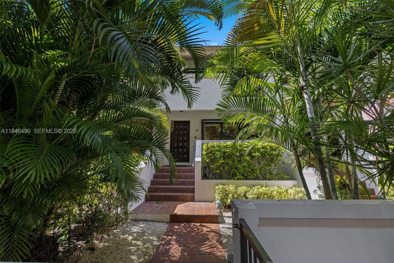 2600 Cardena St, Unit 2, Coral Gables, FL 33134 Photo