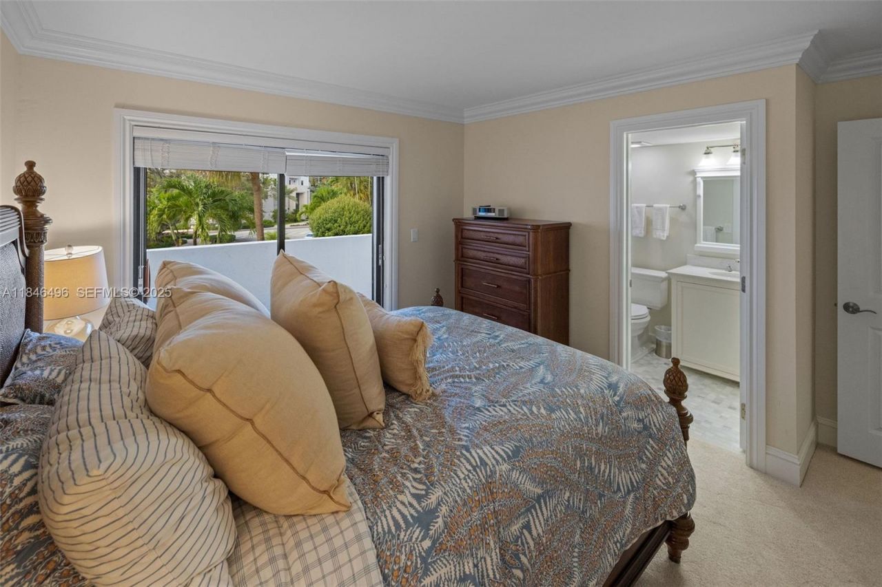 2600 Cardena St, Unit 2, Coral Gables, FL 33134 Photo