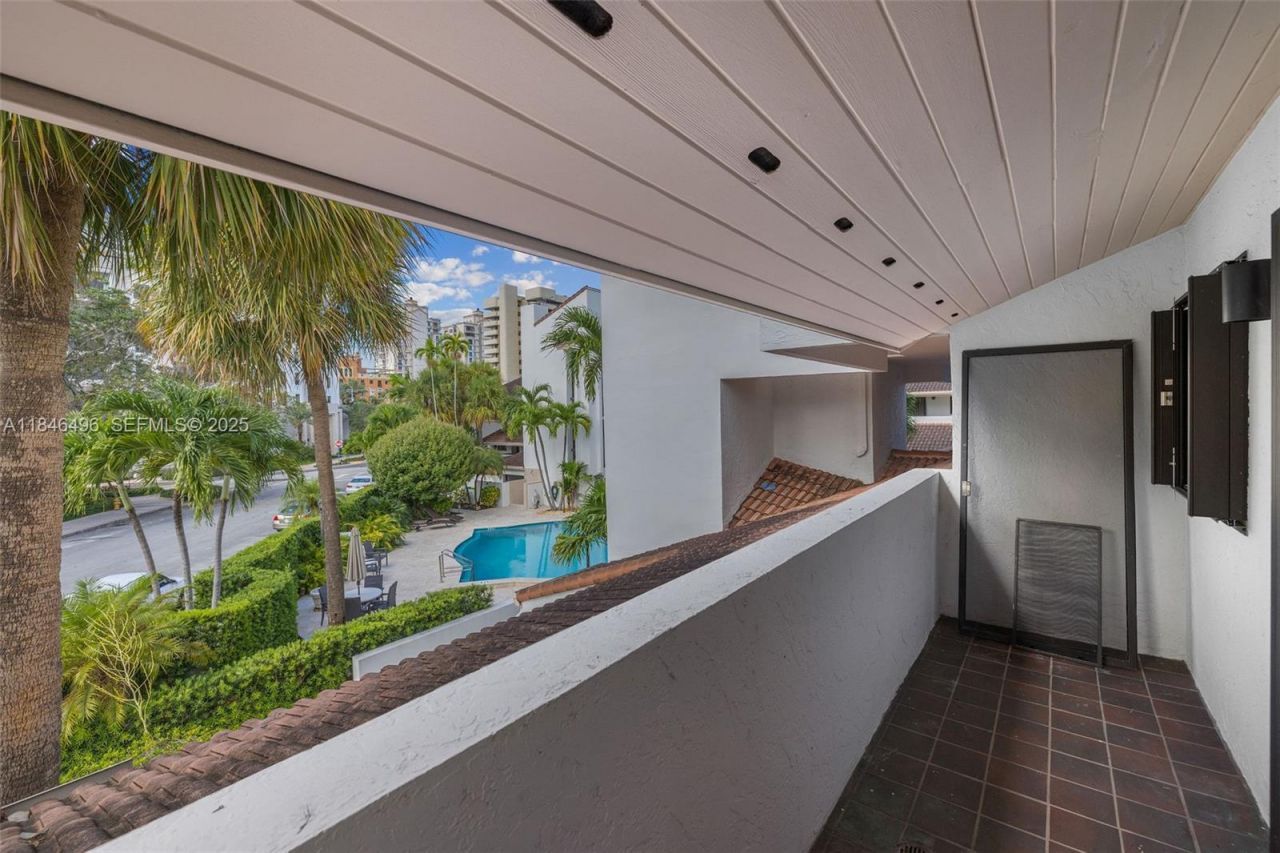 2600 Cardena St, Unit 2, Coral Gables, FL 33134 Photo