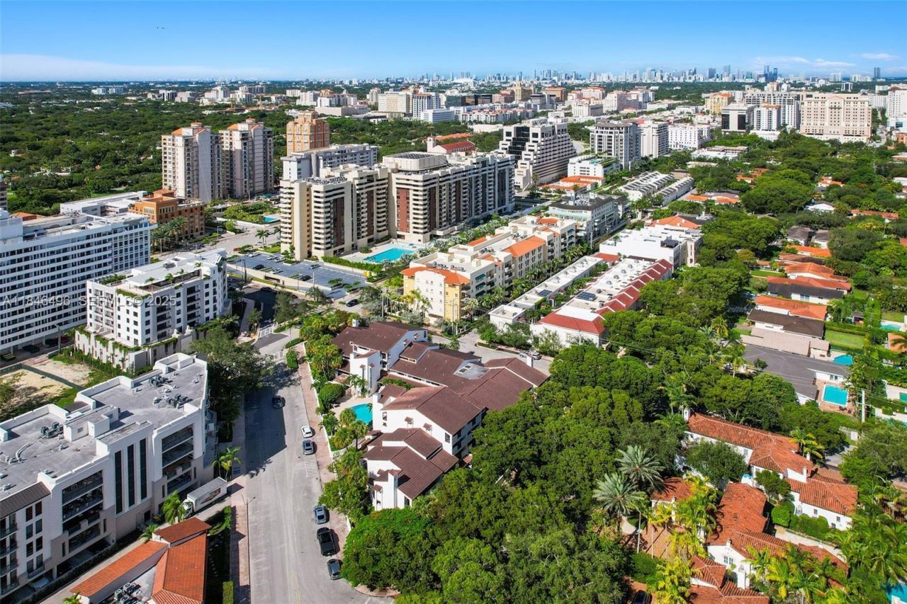 2600 Cardena St, Unit 2, Coral Gables, FL 33134 Photo