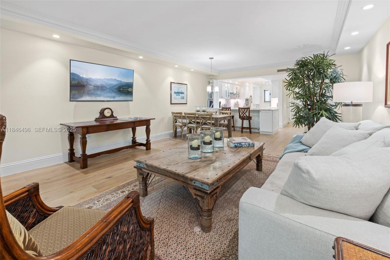 2600 Cardena St, Unit 2, Coral Gables, FL 33134 Photo