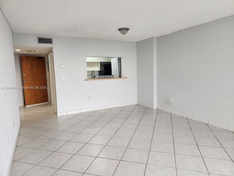 5055 NW 7th St, Unit 1003, Miami, FL 33126 Photo