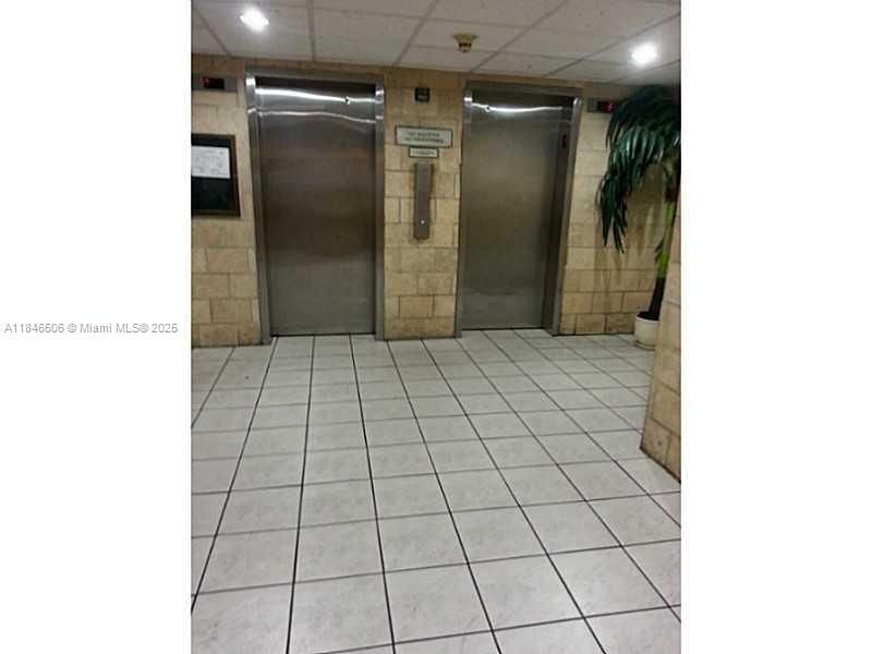 5055 NW 7th St, Unit 1003, Miami, FL 33126 Photo