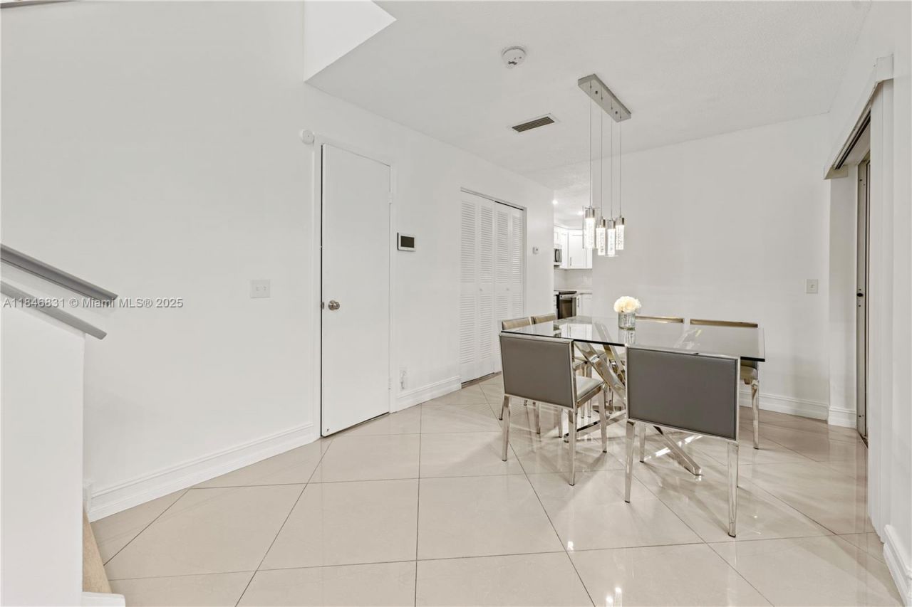 6603 Via Regina, Unit 50, Boca Raton, FL 33433 Photo