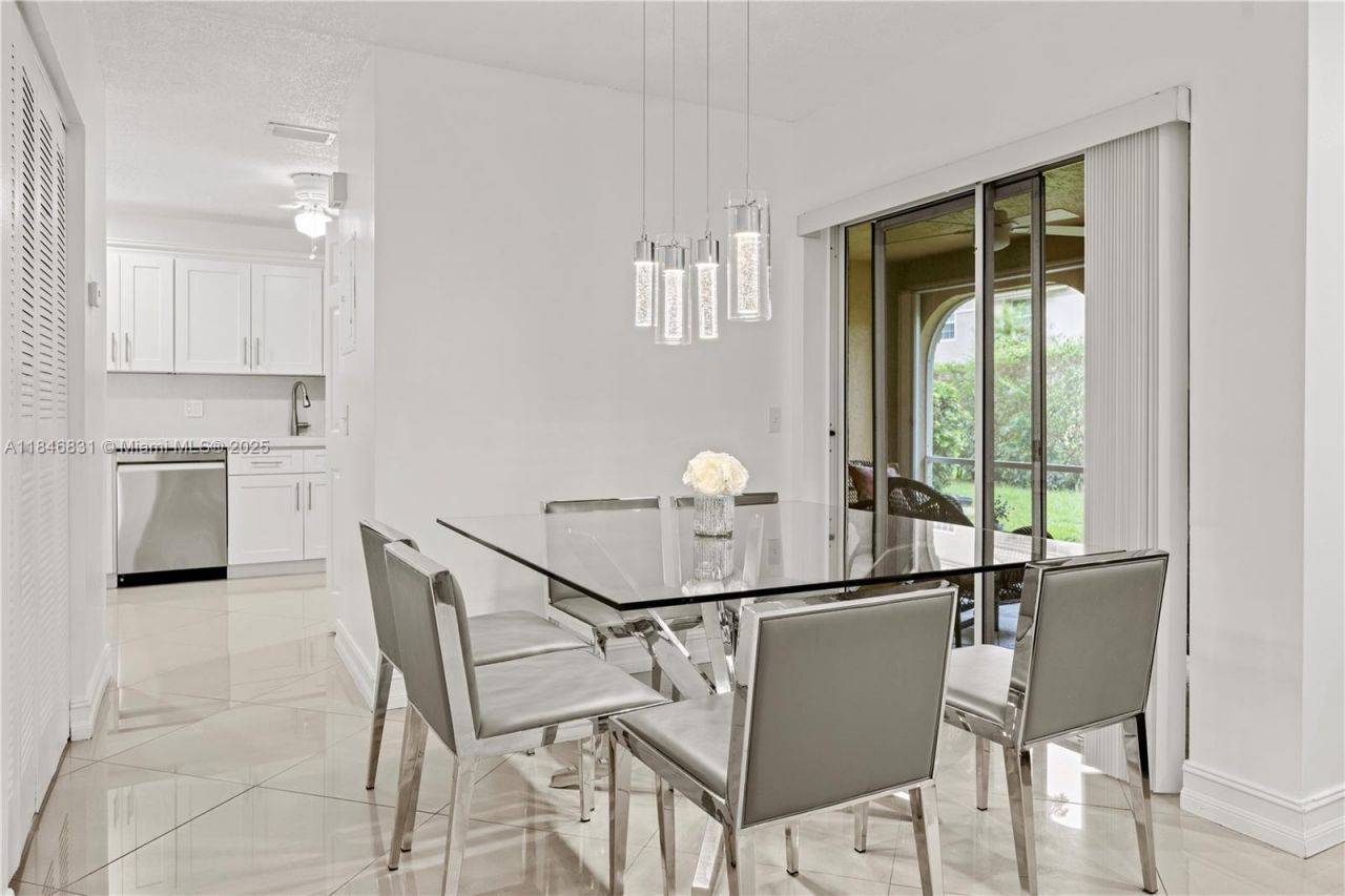 6603 Via Regina, Unit 50, Boca Raton, FL 33433 Photo
