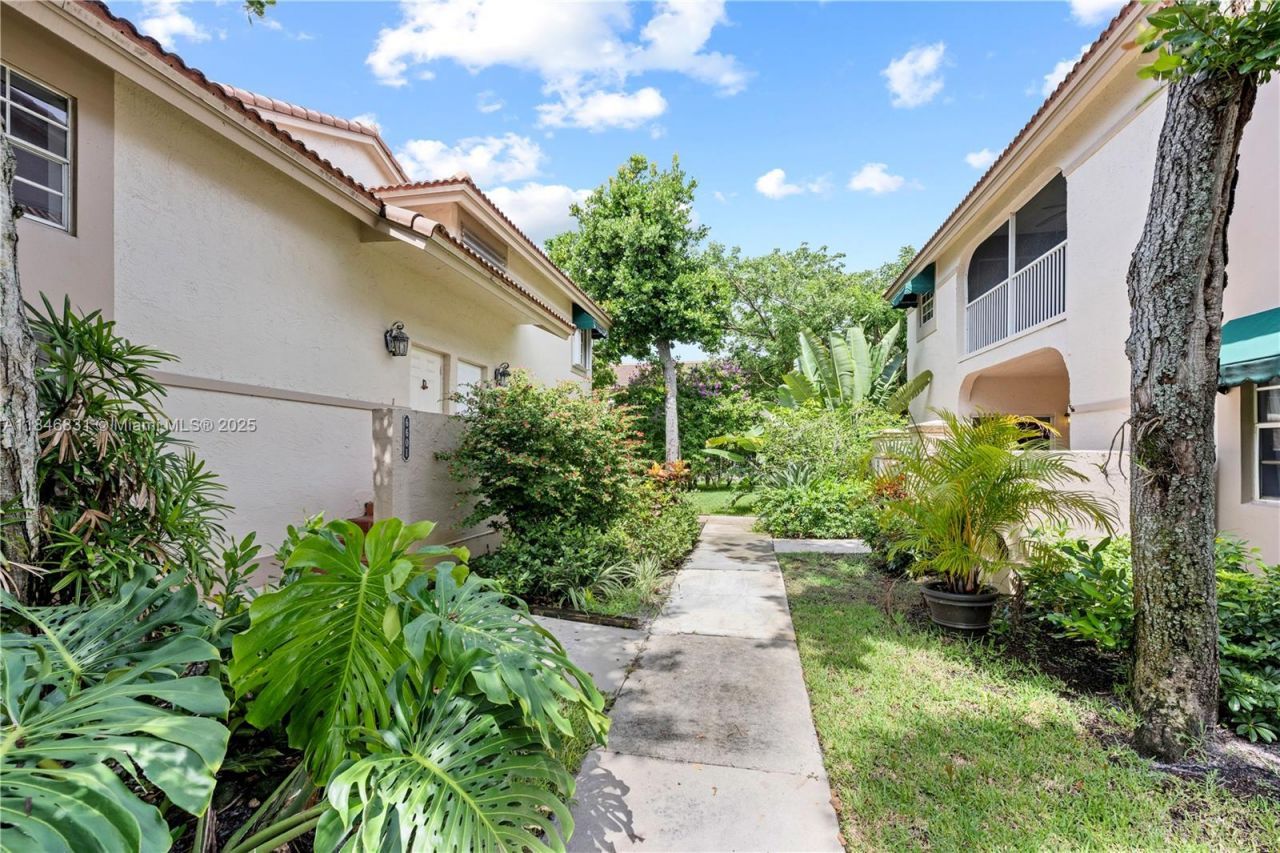6603 Via Regina, Unit 50, Boca Raton, FL 33433 Photo