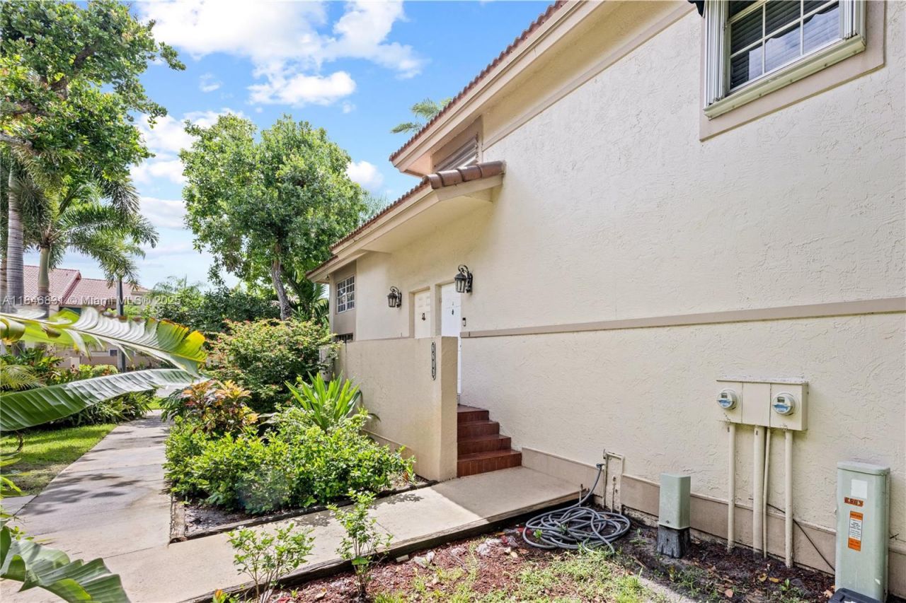 6603 Via Regina, Unit 50, Boca Raton, FL 33433 Photo