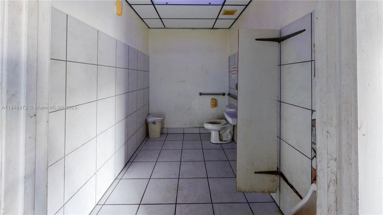 27330 S Dixie Hwy, Homestead, FL 33032 Photo