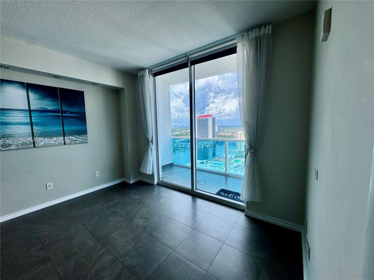 1945 S Ocean Dr, Unit 2311, Hallandale Beach, FL 33009 Photo
