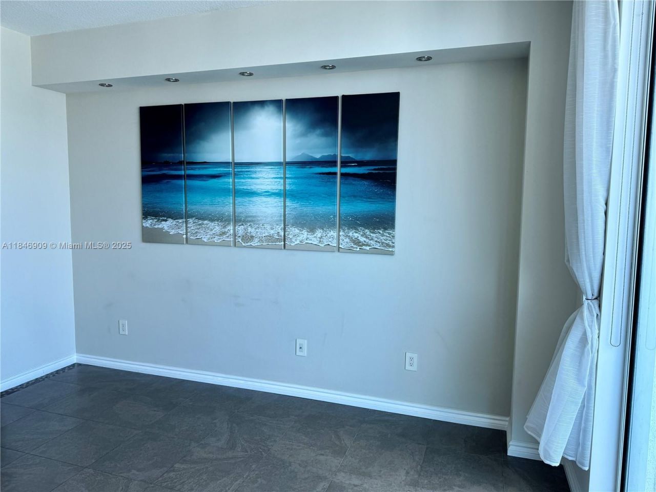 1945 S Ocean Dr, Unit 2311, Hallandale Beach, FL 33009 Photo