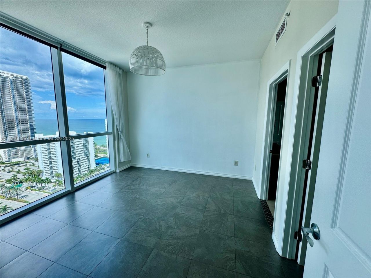 1945 S Ocean Dr, Unit 2311, Hallandale Beach, FL 33009 Photo