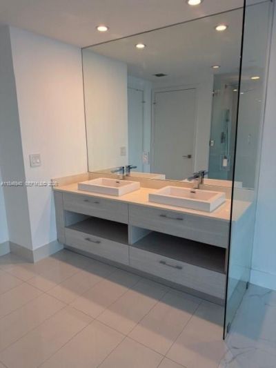 650 NE 32nd St, Unit 4406, Miami, FL 33137 Photo