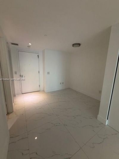 650 NE 32nd St, Unit 4406, Miami, FL 33137 Photo