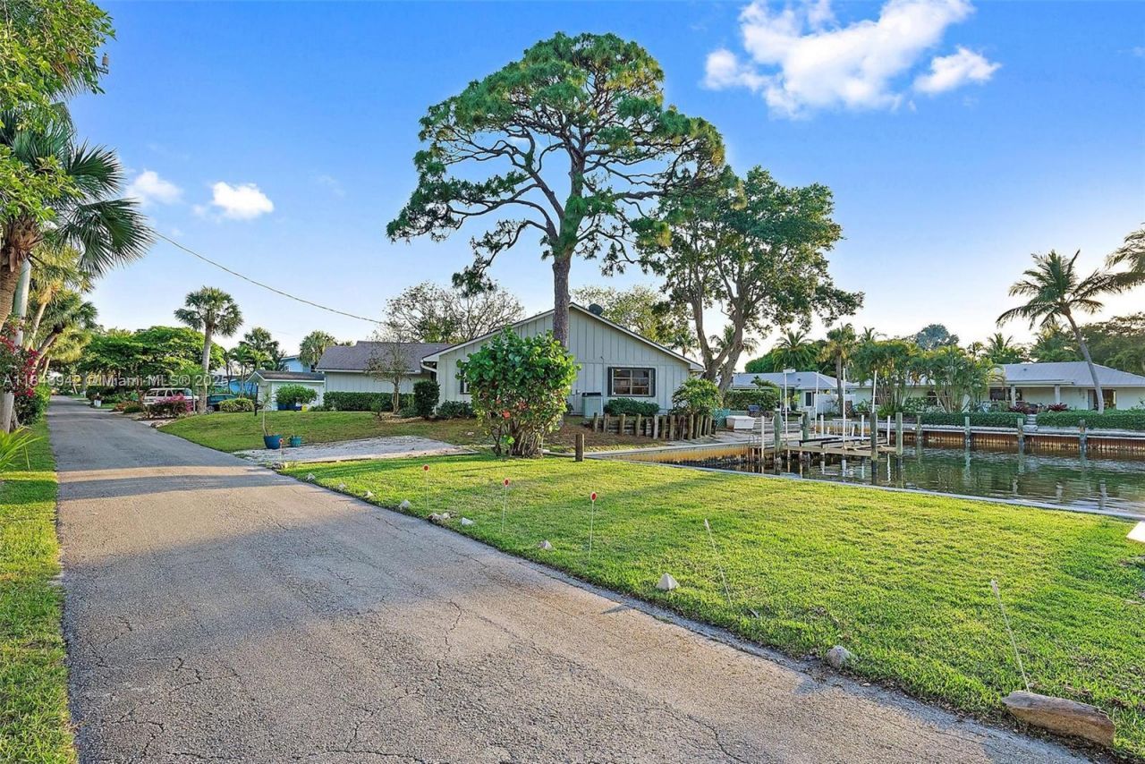 934 Penn Trl, Jupiter, FL 33458 Photo