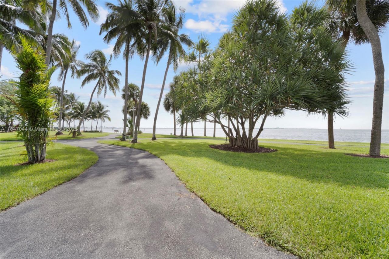 3 Grove Isle Dr, Unit C1804, Miami, FL 33133 Photo