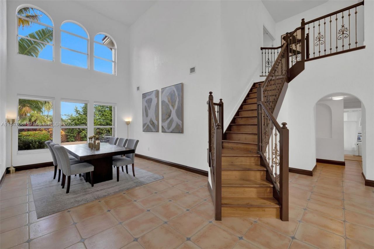 7301 NW 107th Pl, Doral, FL 33178 Photo