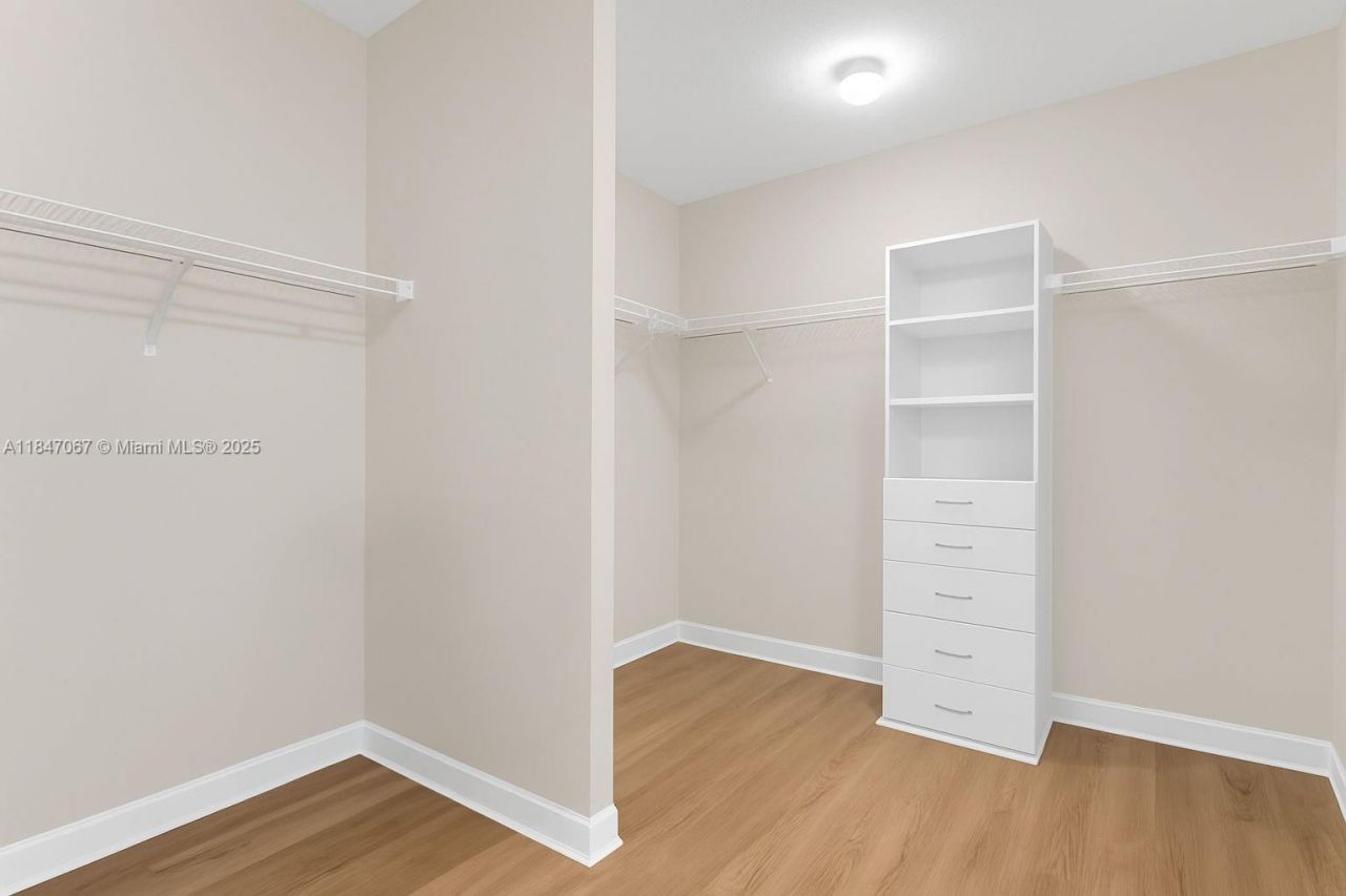 7301 NW 107th Pl, Doral, FL 33178 Photo