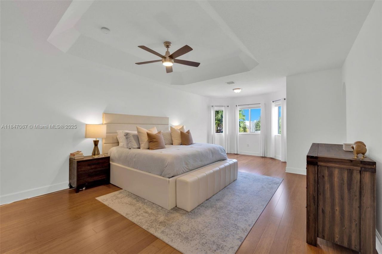 7301 NW 107th Pl, Doral, FL 33178 Photo