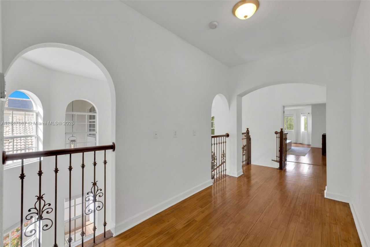 7301 NW 107th Pl, Doral, FL 33178 Photo