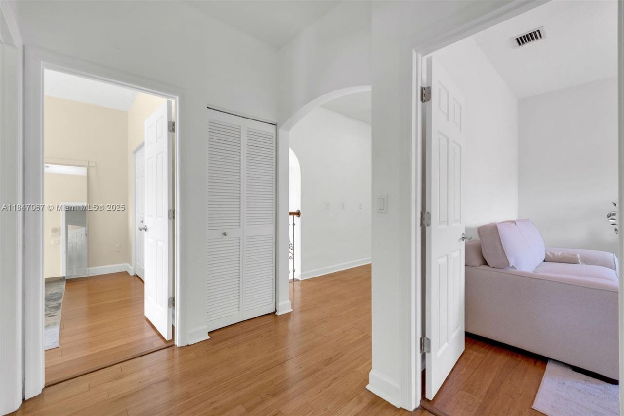 7301 NW 107th Pl, Doral, FL 33178 Photo