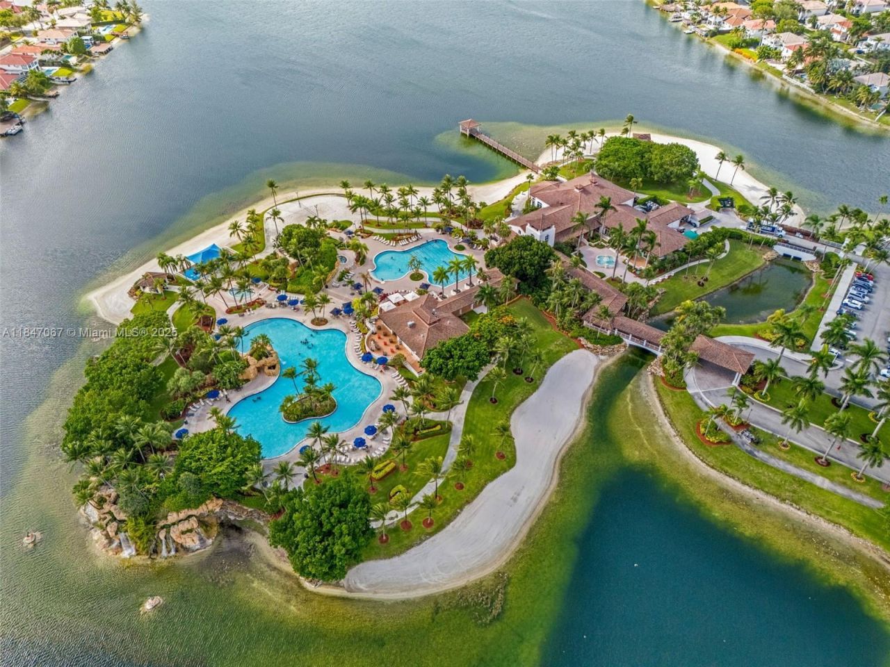 7301 NW 107th Pl, Doral, FL 33178 Photo