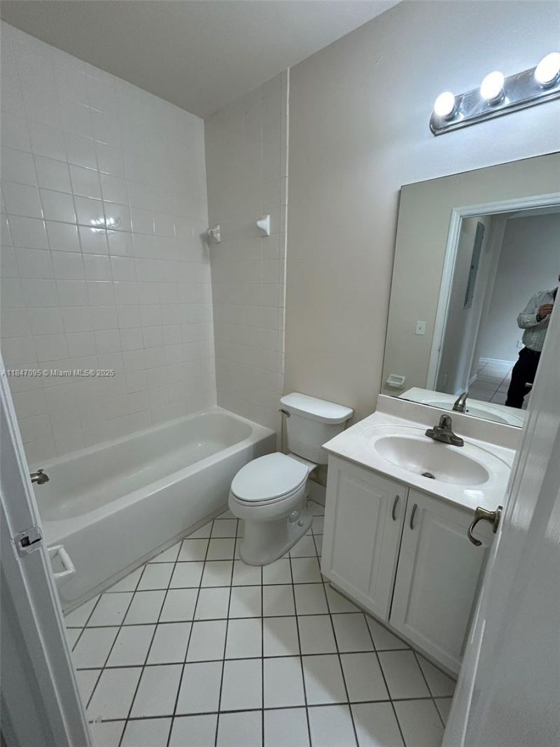 954 NE 42nd Ter, Homestead, FL 33033 Photo