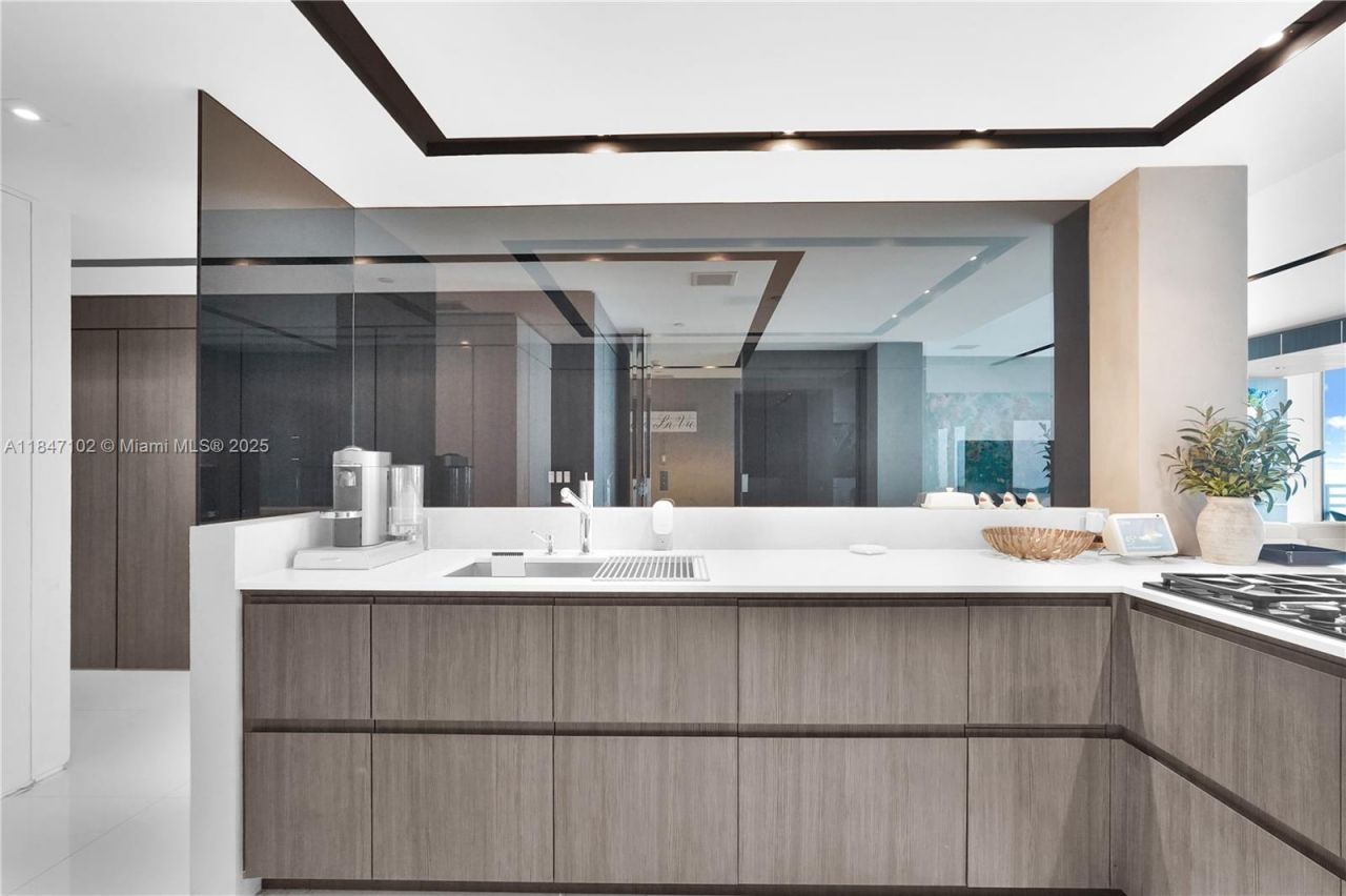 3535 S Ocean Drive, Unit 2104, Hollywood, FL 33019 Photo